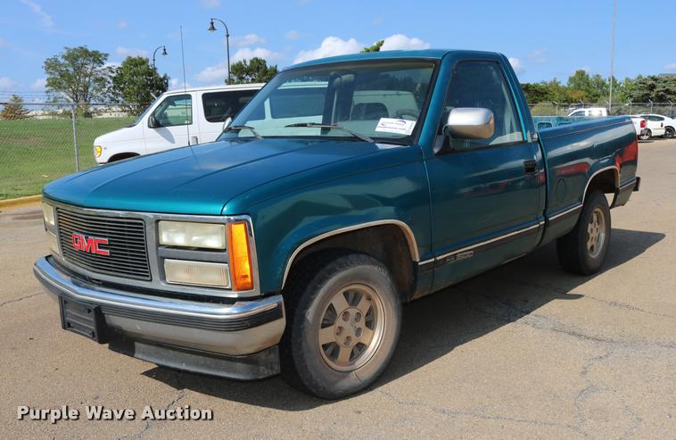 image for item DA6858 1992 GMC Sierra 1500 pickup truck