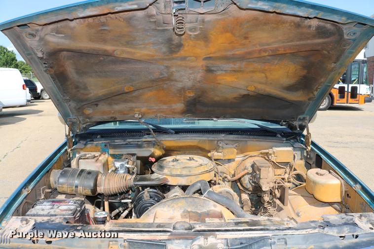 image for item DA6858 1992 GMC Sierra 1500 pickup truck