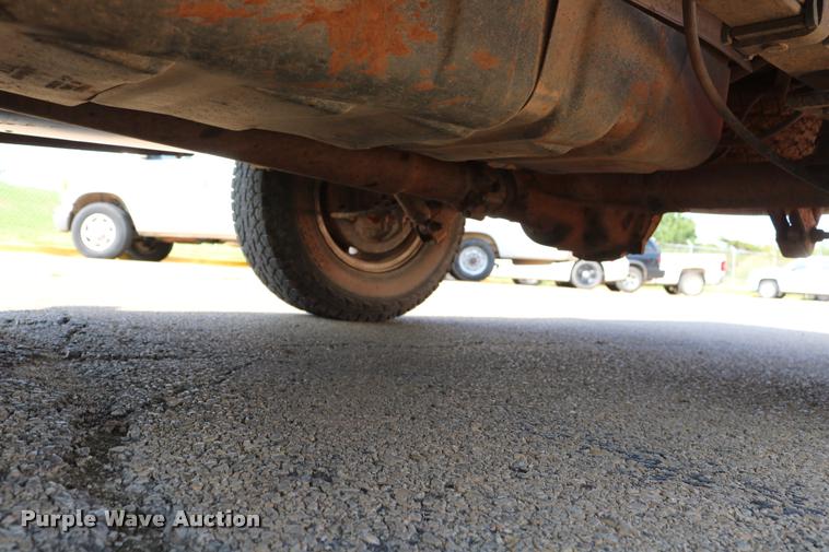 image for item DA6858 1992 GMC Sierra 1500 pickup truck