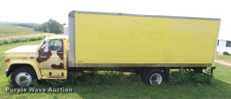 image for item DB0523 1985 GMC TopKick 7000 box truck