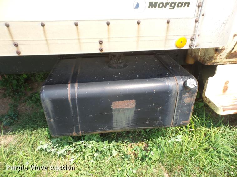 image for item DB0523 1985 GMC TopKick 7000 box truck