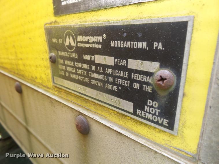 image for item DB0523 1985 GMC TopKick 7000 box truck