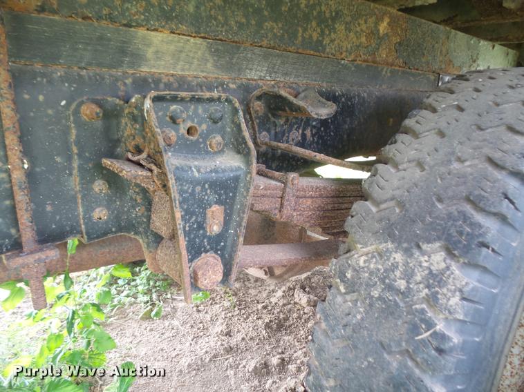 image for item DB0523 1985 GMC TopKick 7000 box truck