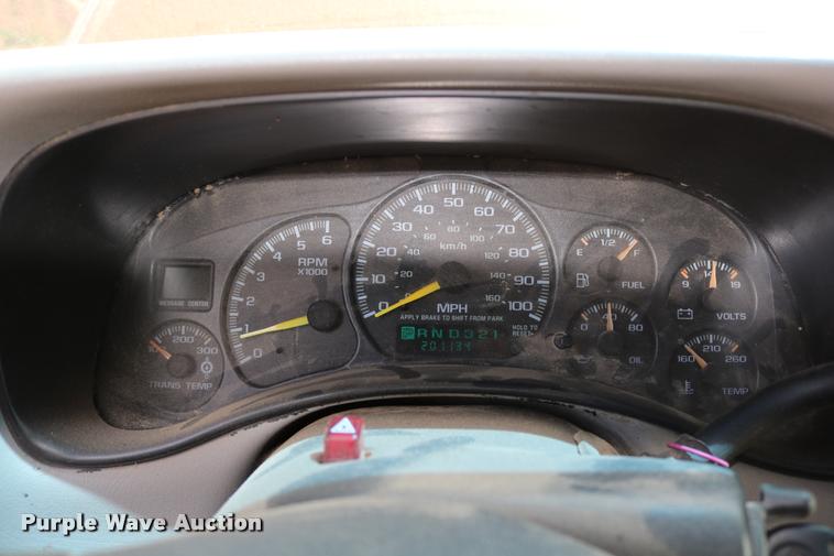 image for item DB1026 2000 Chevrolet Silverado 2500 Ext. Cab pickup truck