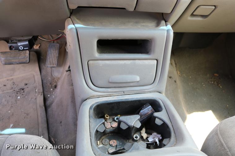 image for item DB1026 2000 Chevrolet Silverado 2500 Ext. Cab pickup truck