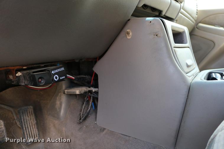 image for item DB1026 2000 Chevrolet Silverado 2500 Ext. Cab pickup truck