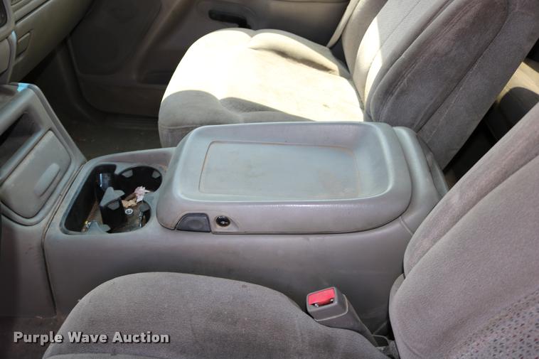 image for item DB1026 2000 Chevrolet Silverado 2500 Ext. Cab pickup truck