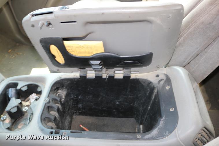 image for item DB1026 2000 Chevrolet Silverado 2500 Ext. Cab pickup truck