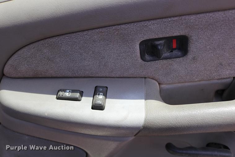 image for item DB1026 2000 Chevrolet Silverado 2500 Ext. Cab pickup truck