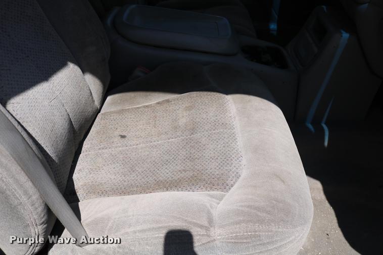 image for item DB1026 2000 Chevrolet Silverado 2500 Ext. Cab pickup truck