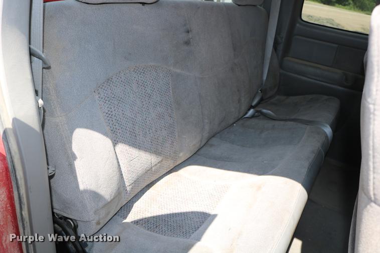 image for item DB1026 2000 Chevrolet Silverado 2500 Ext. Cab pickup truck