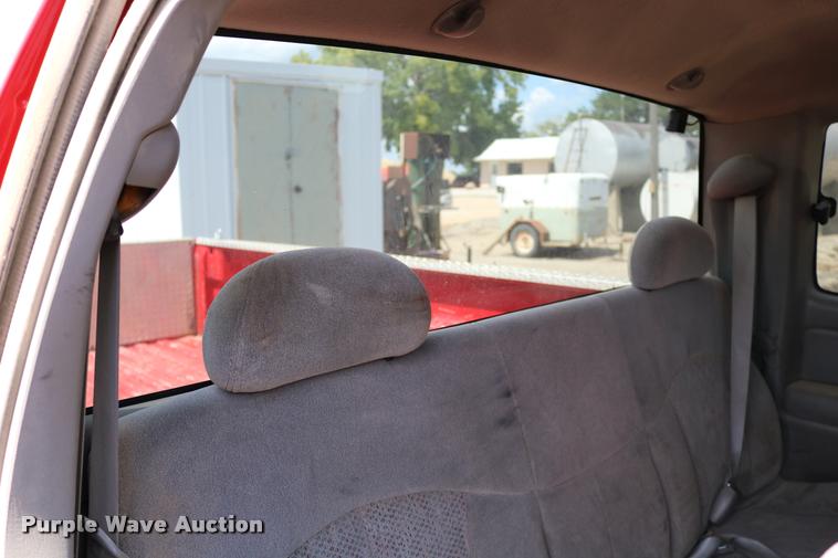 image for item DB1026 2000 Chevrolet Silverado 2500 Ext. Cab pickup truck