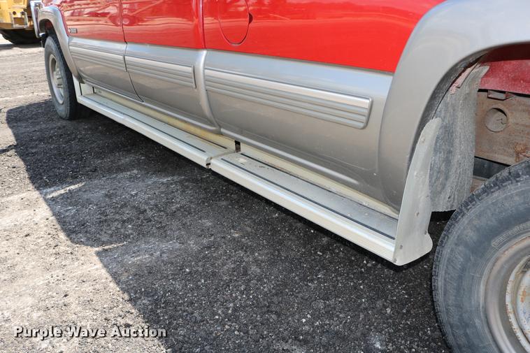 image for item DB1026 2000 Chevrolet Silverado 2500 Ext. Cab pickup truck