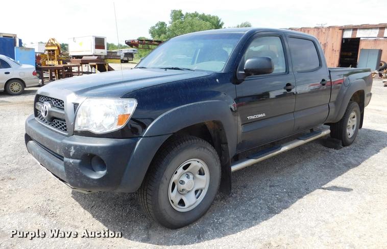 image for item DB1027 2011 Toyota Tacoma Double Cab pickup truck