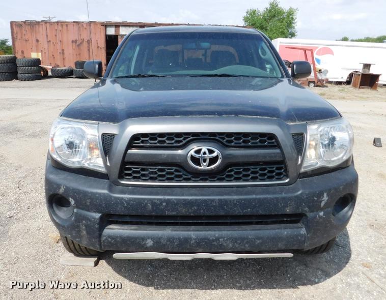 image for item DB1027 2011 Toyota Tacoma Double Cab pickup truck