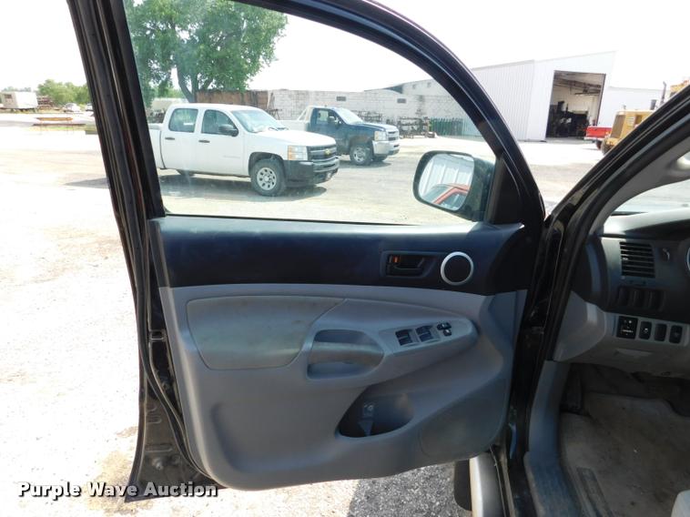 image for item DB1027 2011 Toyota Tacoma Double Cab pickup truck