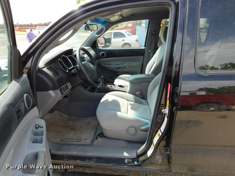 image for item DB1027 2011 Toyota Tacoma Double Cab pickup truck