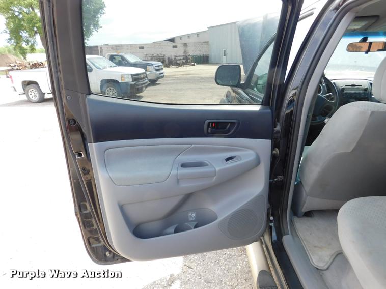 image for item DB1027 2011 Toyota Tacoma Double Cab pickup truck