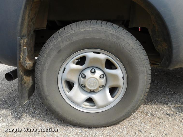 image for item DB1027 2011 Toyota Tacoma Double Cab pickup truck