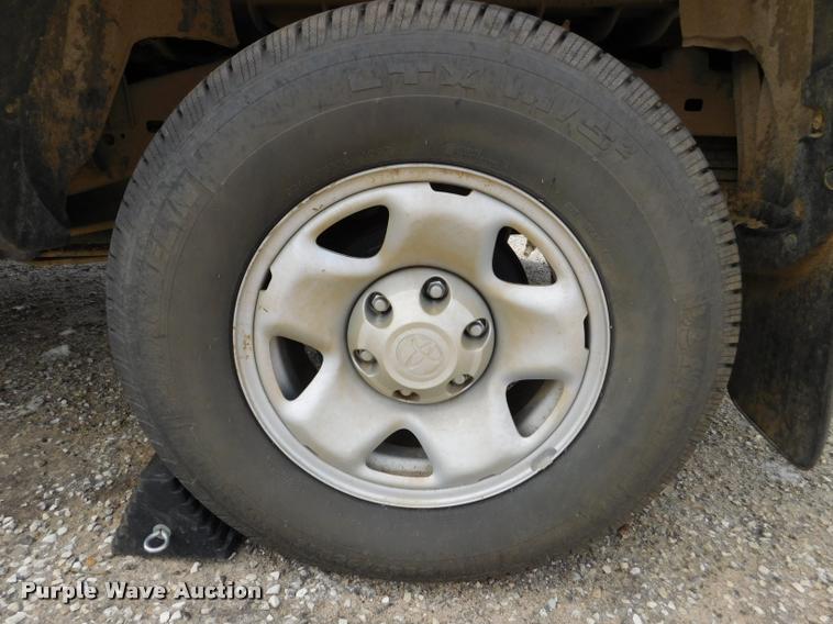 image for item DB1027 2011 Toyota Tacoma Double Cab pickup truck