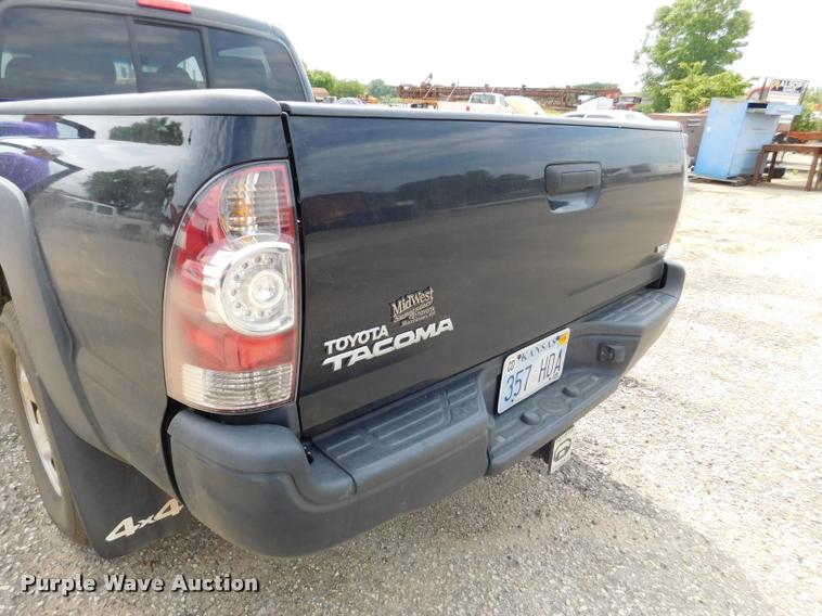 image for item DB1027 2011 Toyota Tacoma Double Cab pickup truck