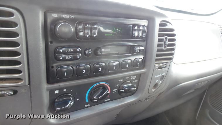 image for item DB3350 2003 Ford F150 SuperCab pickup truck