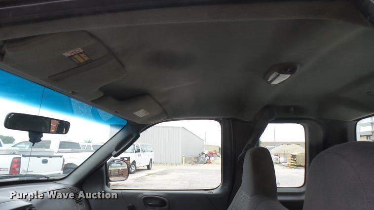 image for item DB3350 2003 Ford F150 SuperCab pickup truck