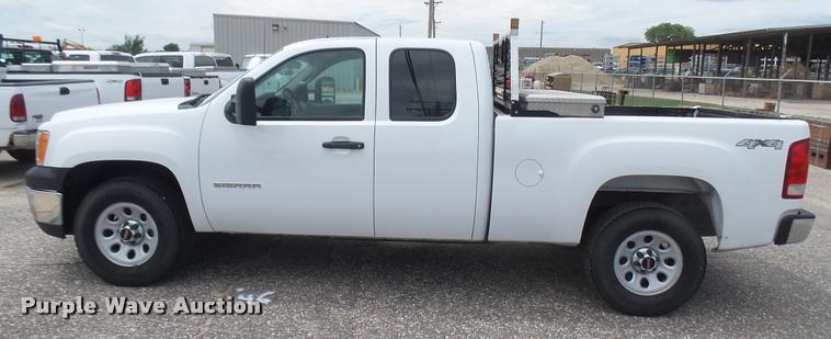 image for item DB3352 2012 GMC Sierra 1500 Ext. Cab pickup truck