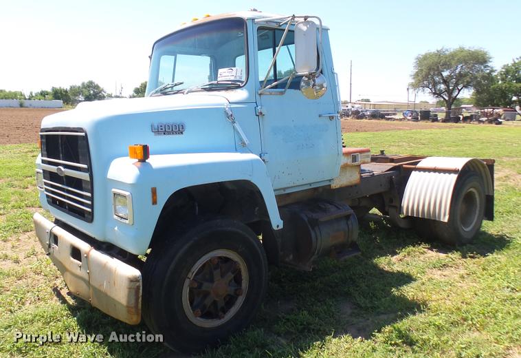 image for item DB3365 1987 Ford L8000 semi truck