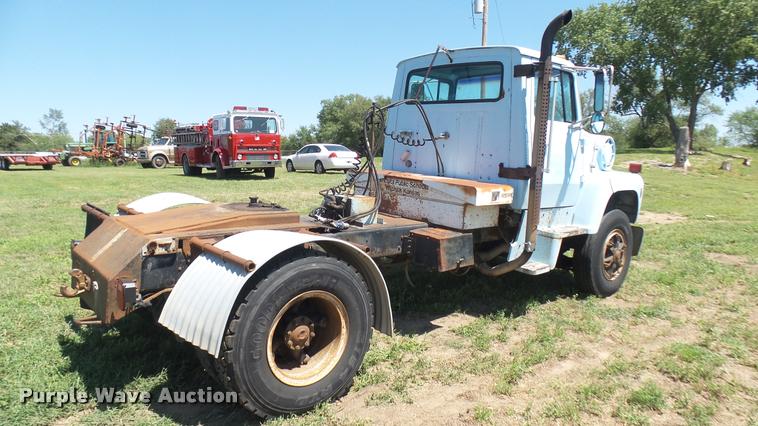 image for item DB3365 1987 Ford L8000 semi truck