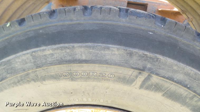 image for item DB3365 1987 Ford L8000 semi truck