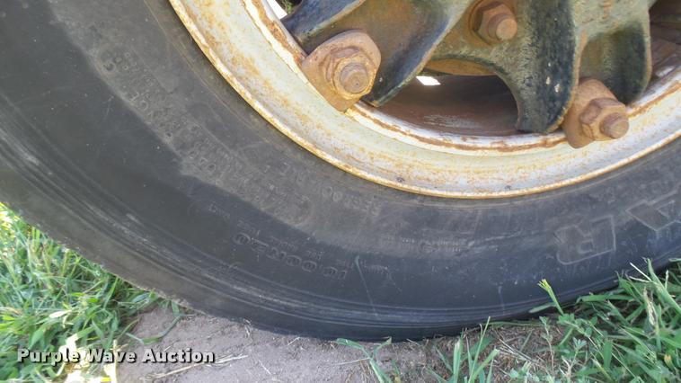 image for item DB3365 1987 Ford L8000 semi truck