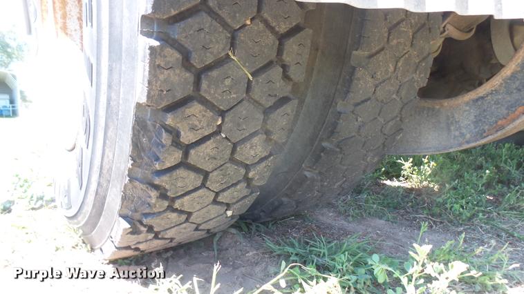 image for item DB3365 1987 Ford L8000 semi truck