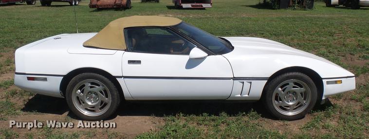 image for item DB3375 1989 Chevrolet Corvette convertible