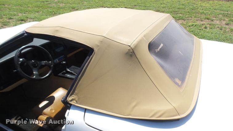 image for item DB3375 1989 Chevrolet Corvette convertible