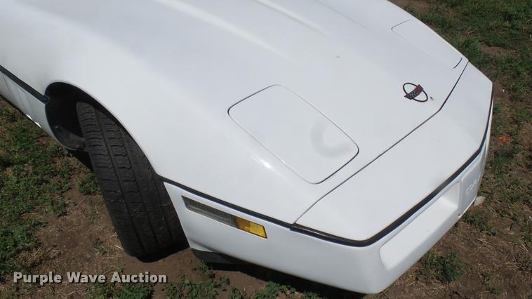 image for item DB3375 1989 Chevrolet Corvette convertible