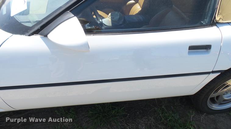 image for item DB3375 1989 Chevrolet Corvette convertible