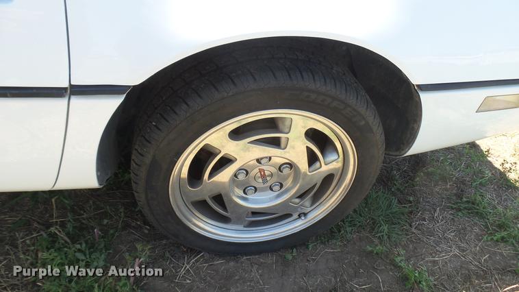 image for item DB3375 1989 Chevrolet Corvette convertible