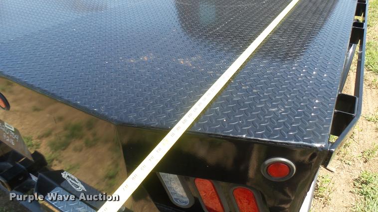 image for item DB3377 1999 Ford F350 Super Duty Crew Cab flatbed pickup truck