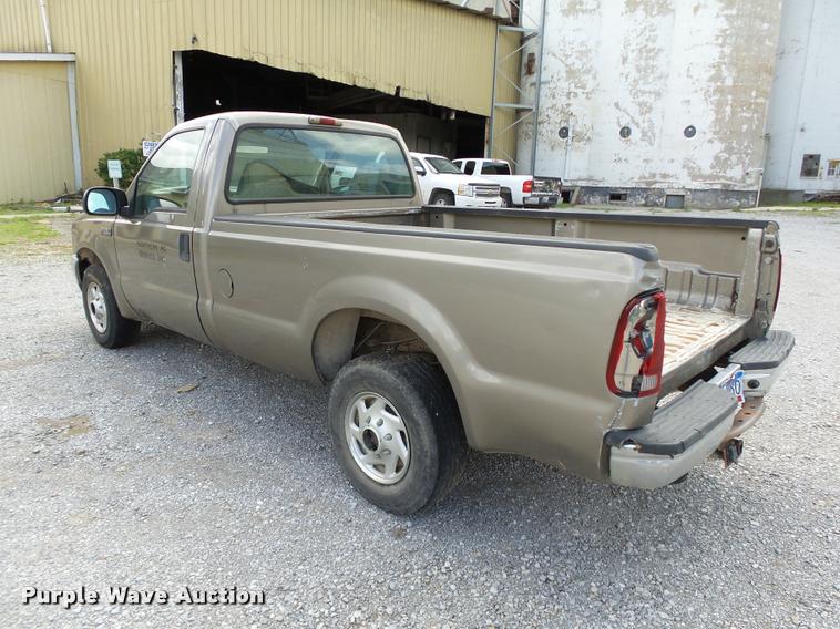 image for item DB4118 2003 Ford F250 Super Duty XL pickup truck