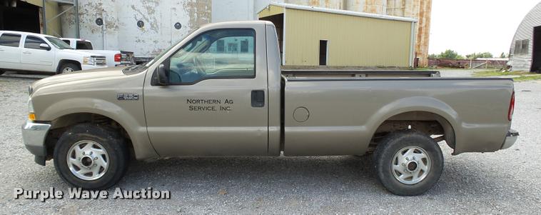 image for item DB4118 2003 Ford F250 Super Duty XL pickup truck