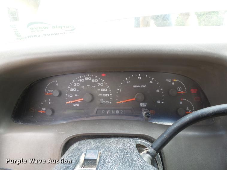 image for item DB4118 2003 Ford F250 Super Duty XL pickup truck