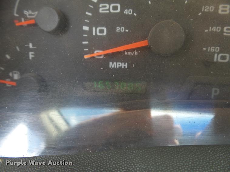 image for item DB4118 2003 Ford F250 Super Duty XL pickup truck