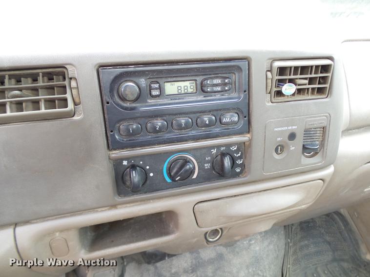 image for item DB4118 2003 Ford F250 Super Duty XL pickup truck