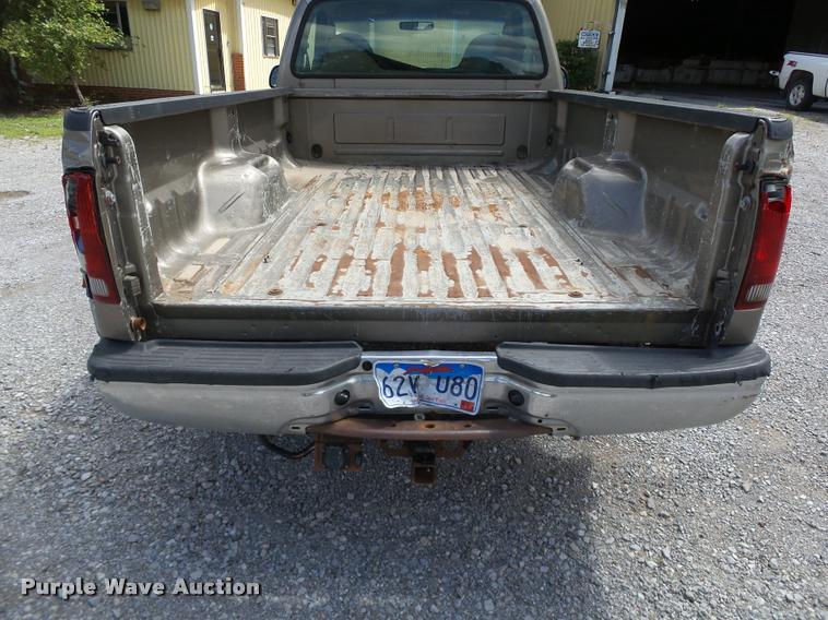 image for item DB4118 2003 Ford F250 Super Duty XL pickup truck