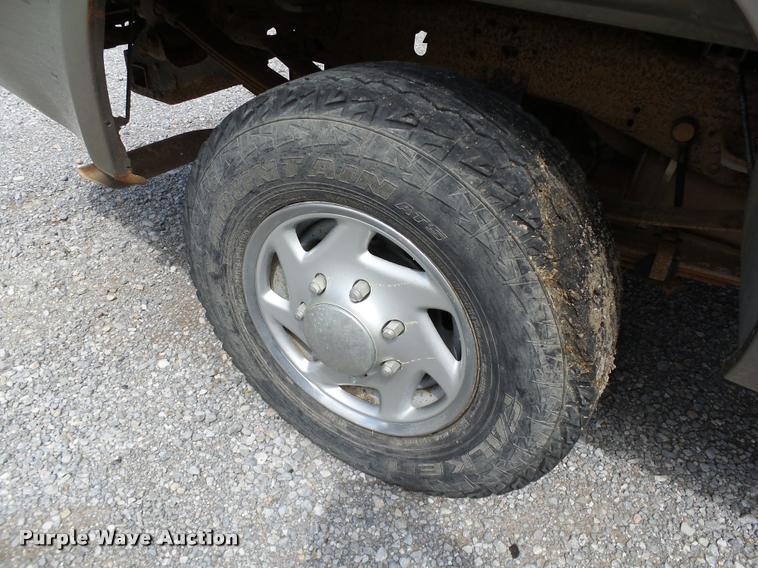 image for item DB4118 2003 Ford F250 Super Duty XL pickup truck