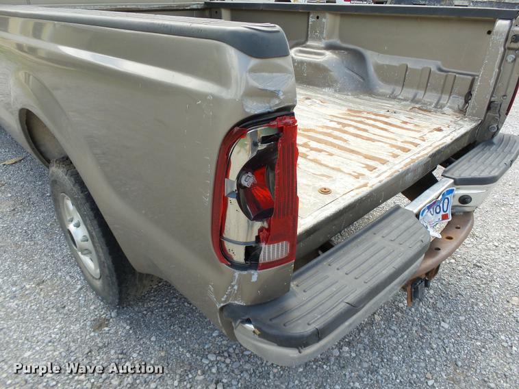 image for item DB4118 2003 Ford F250 Super Duty XL pickup truck