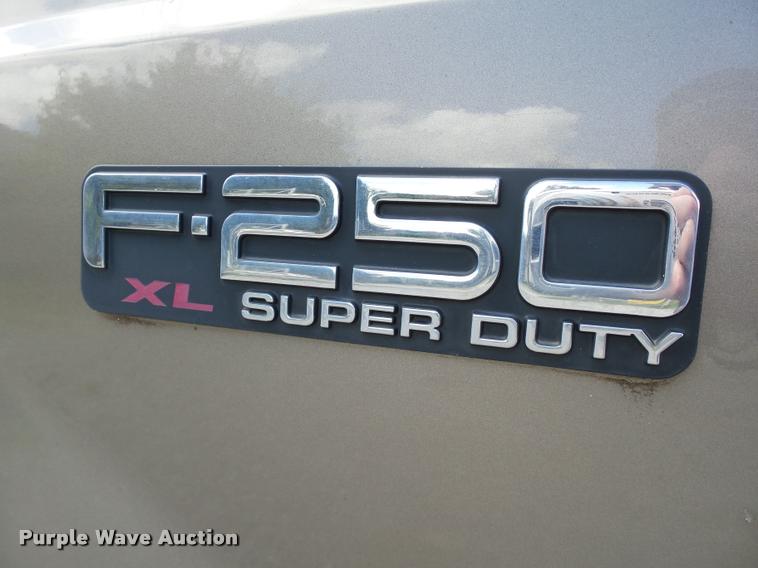 image for item DB4118 2003 Ford F250 Super Duty XL pickup truck