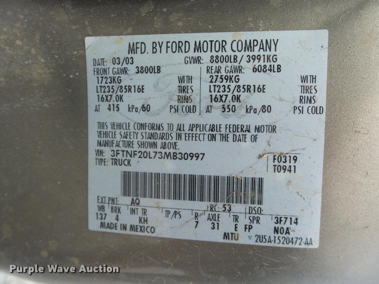 image for item DB4118 2003 Ford F250 Super Duty XL pickup truck