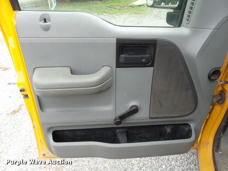 image for item DB4119 2005 Ford F150 XL pickup truck